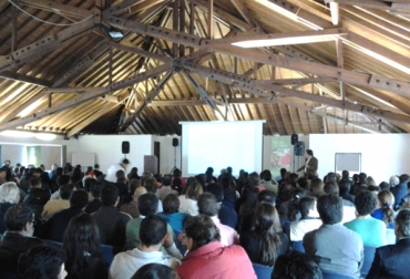 Más de 400 personas han llegado al Club Bellavista – Colsubsidio, de la ciudad de Bogotá. Foto CONtexto Ganadero. Ganaderos de Cundinamarca y Bogotá en Foro lácteo de Fedegán.