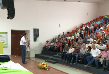 El máximo representante de la ganadería regional será el encargado de liderar los foros que se llevarán a cabo en 22 regiones del país. Foto: CONtexto Ganadero. José Félix Lafaurie foro Yopal