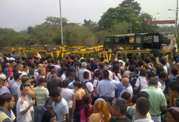 Así luce la frontera tras su cierre por cuenta de las elecciones en el vecino país. Foto: @schneyderM Frontera colombovenezolana