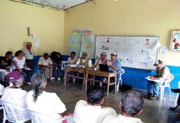 Cerca de 43 familias se verán beneficiadas con esteproyecto de ganadería doble propósito, apoyado por Incoder. Foto: Diego Caupaz. Poyecto Incoder en Huila.jpg