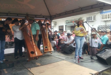 Con música típica de la región, los araucanos celebran su día. Foto: Carlos Forero / Fedegán. Día del llanero