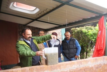 Francisco San Emeterio en una de sus visitas a los hatos ganaderos en Cundinamarca. Foto: Héctor José Anzola Vásquez. Francisco San Emeterio