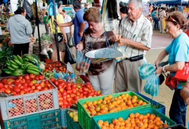 Los productores aumentarán los ingresos, una vez comercialicen los alimentos a restaurantes y hoteles. Foto: Alcaldía de Cúcuta. Mercado Campesino