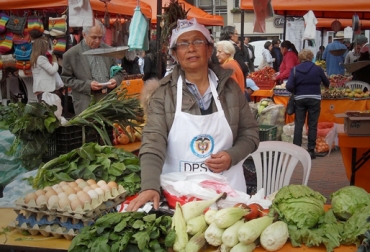 Durante el primer semestre de 2014, la administración de Bogotá invirtió $1.450 millones para fomentar los mercados campesinos. Foto: Aduc. mercados campesinos colombia