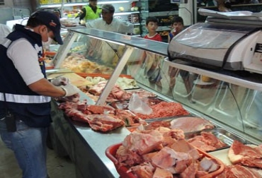 Los operativos para validar la legalidad de la carne se han venido adelantando en todos los expendios de la ciudad. Foto: Gobernación de Norte de Santander. Operativos en carnicerías