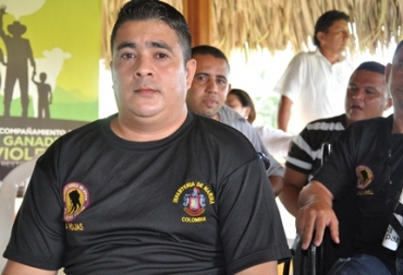 Esta entrega fue realizada en la finca Casaloma del municipio de Corozal, Sucre, a sobrevivientes de minas antipersona: Foto: Orlando Jaimes. 'Vaca por la paz' Sucre.