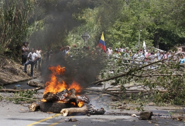 El paro minero se agudiza en 3 departamentos del país. Foto: www.lapatria.com paros en Colombia