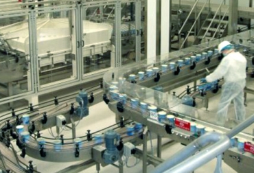 Con esta planta, se buscaría el aprovechamiento de las oportunidades que brindan los Tratados de Libre Comercio. Foto: Peruláctea. Planta procesadora de leche.