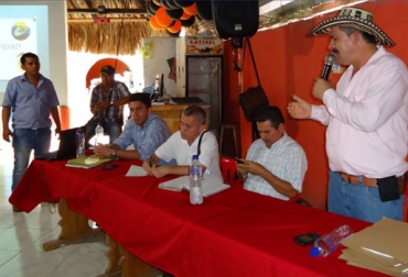 Dicha asociación se crearía con el propósito de hacer más rentable la producción de leche en la región. Foto: Cortesía - El Original del Cesar. Ganaderos sur de Bolívar