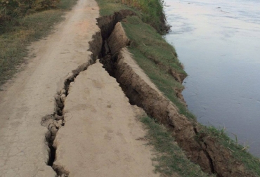 Ya hay 700 metros de tierra en la zona perjudicados por falta de control del río Cauca. Foto: CONtexto ganadero. Desbordamiento del río Cauca