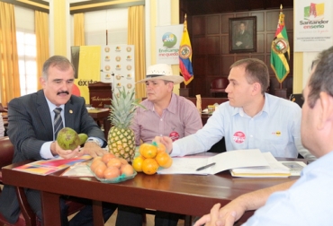 40 productores participaron en la rueda de negocios convocada por la Secretaría de Agricultura de Santander. Foto: Gobernación de Santander. Rueda de negocio