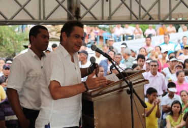 El Ministro ha recorrido el país impulsando la construcción de viviendas de interés prioritario. Foto: Ministerio de Vivienda El Ministro ha recorrido el país impulsando la construcción de viviendas de interés prioritario.