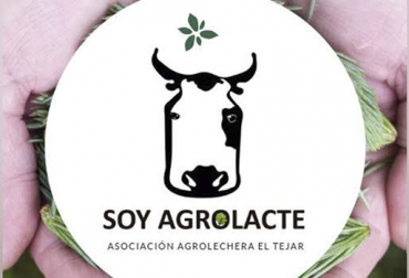 Agrolacte es la asociación que Nayibe Sarmiento junto con otros 34 pequeños productores formaron para obtener un tanque de enfriamiento en 2013. Foto: Cortesia Ganadería, ganadería Colombia, ganadería colombiana, contexto ganadero, noticias ganaderas, noticias ganaderas Colombia, nayube sarmiento, chocontá, ganadera colombiana, mujer ganadera, agrolacte, asociación agrolacte, tanques de enfriamiento, siembra de arboles, ordeño vacas, crecimiento ganadería, ganaderos colombia, ganaderos colombianos