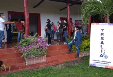El Paisito se convirtió en la primera hacienda típica ganadera del Huila con lo cual se busca impulsar el turismo y la producción pecuaria. Foto: Cortesía El Paisito, hacienda típica ganadera, Tesalia, Huila, Comité de Ganaderos, senderos, turismo, Gobernación del Huila, baquianos, Hocol, caracterización turística, casona, inseminación artificial, transferencia de embriones, ordeño, cría, lagos, peces, maíz, frutales, Ganadería, ganadería colombia, noticias ganaderas colombia, CONtexto ganadero