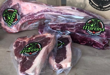 La Martina ha contribuido a que el consumidor aprenda de carnes maduradas y congeladas. Foto: Cortesía La Martina, Llanos Orientales, Magdalena Medio, simmental, cebú, brahman, carne, genética, cruzamientos, consumidor, comercialización, intermediarios, infraestructura, pandemia, trazabilidad, cría, sacrificio, hamburguesas, Cajicá, cortes finos, punta de anca, lomo, carnes maduradas, ganadería, ganadería Colombia, noticias ganaderas Colombia, contexto ganadero