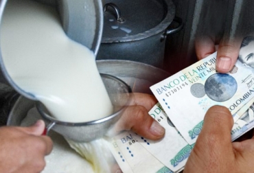 La FAO recomienda un consumo anual de 180 litros de leche al año. Foto: http://www.unpp.org / www.oicata-boyaca.gov.co. compras públicas de leche, compras públicas de leche colombia, noticias compras públicas de leche, compras públicas de leche fedegán, minagricultura compras públicas de leche, CONtexto ganadero
