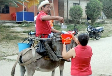 Su presencia ya es habitual e incluso un mal necesario en muchas regiones del país. Foto: eluniversal.com. cruderos leche colombia, cruderos leche colombia noticias, cruderos leche colombia gobierno, fedegán cruderos leche colombia, lafaurie cruderos leche colombia, CONtexto ganadero