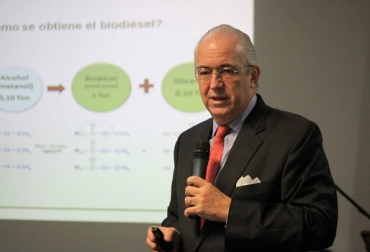 Jens Mesa y Ministro de Agricultura, irán a Europa a defender la producción de palma de aceite realizada en Colombia. Palmicultores celebraron 55 años de actividades en Colombia, defensa ante parlamento europeo, Gobierno preparará defensa del sector palmicultor, palmicultores no son deforestadores, recurso para atacar el Cogollo, política de agroenergias en Colombia, CONtexto ganadero, noticias de ganadería colombiana.