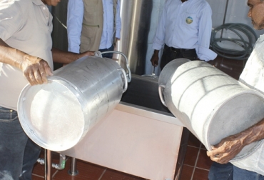 La industria ha acopiado 250 millones de litros de leche entre enero y agosto en comparación con el mismo periodo del año pasado. Foto: coagro.co Acopio leche agosto 2019 Colombia, producción leche Colombia, Acopio formal leche Colombia agosto 2019, Acopio formal leche, recolección de leche en Colombia, producción leche Colombia julio 2019, producción leche Colombia 2019, acopio formal leche 2019, importaciones de leche en polvo colombia, precio leche cruda Colombia 2019, precio leche cruda Colombia, precio pagado al productor 2019, CONtexto ganadero, ganaderos colombia, noticias ganaderas colombia