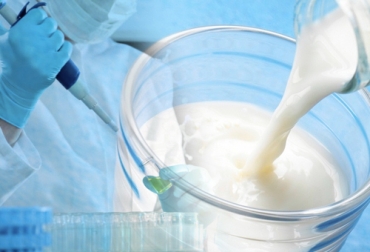 Las empresas interesadas en desarrollar proyectos de biotecnología en el sector lácteo pueden recibir financiación del BID. Foto: pulsosocial.com - biotecnologiasi.tumblr.com convocatoria, clúster, lácteo, leche, biotencología, BID, insumos, negocios, capacitación, Ganadería, ganadería colombia, noticias ganaderas colombia y contexto ganadero.