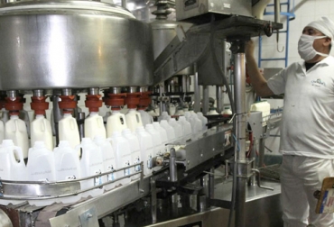 De acuerdo al informe de Rabobank, la industria láctea de recuperará de la pandemia pero de forma muy lenta. Foto: actualidadganadera.com Ganadería, ganadería colombia, noticias ganaderas, noticias ganaderas colombia, CONtexto ganadero, ganaderos, ganaderos colombia, productores leche, productos lácteos, exportacione sproductos lácteos, importaciones productos lácteos de china, crisis sanitaria, mercado productos lácteos, informe de rabobank, informe de alimentos de rabobank, demanda de productos lácteos