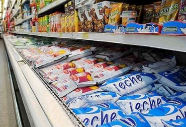 A pesar de la caída en los ingresos, los colombianos han consumido leche durante la emergencia sanitaria. Foto: mercosur.com fedegan, pago al productor, competitividad cadena láctea, leche Colombia, Leche Colombia 2020, Pomar, ventas ocultas leche, tiendas de barrio, consumo de leche per cápita en Colombia, mejorar consumo de leche, consumo leche pandemia, consumo leche colombia, ganaderos, ganaderos colombia, ganado, bovinos, ganado bovino, Ganadería, ganadería colombia, noticias ganaderas, noticias ganaderas colombia, CONtexto ganadero, contextoganadero