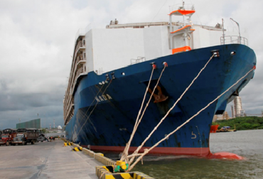 En grandes embarcaciones partirán ejemplares cebuinos colombianos para suplir la demanda de los países del lejano Oriente. Foto: eluniversal.com.co Empresas exportarán en febrero 38.500 bovinos al Oriente Medio, comercio exterior ganadero, destino a Egipto, destino a Jordania y Líbano, etapa pre ceba, ceba, estado de ceba terminada, demanda por animales colombianos, 3 empresas colombianas, ganado de la Costa Caribe, noticias de ganadería colombiana, Contexto ganadero.
