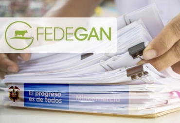 Fedegán anunció en enero de 2021 que solicitaría la salvaguardia bilateral para las importaciones de leche en polvo y materializó la solicitud en marzo. Foto: amcargo.es - fedegan.org.co.- mincit.gov.co salvaguardia, Investigación daño al sector leche Colombia, fedegan, Comité de Comercio Agrícola, salvaguardia bilateral para la leche en polvo, trámite salvaguardia leche 2021, José Felix Lafaurie, MinCIT, inventarios de leche en polvo, cupos de importación de leche en polvo, TLC EE UU, TLC Estados Unidos, ganado bovino, ganadería bovina, ganaderos, ganaderos colombia, ganado, vacas, vacas Colombia, bovinos, Ganadería, ganadería colombia, noticias ganaderas, noticias ganaderas colombia, CONtexto ganadero, c