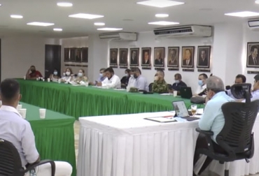 En reunión de las cadenas cárnica y láctea con el gobernador del Huila se definieron inversiones importantes para el sector. Foto: huila.gov.co La cadena cárnica y láctea del Huila tendrá inversión récord.