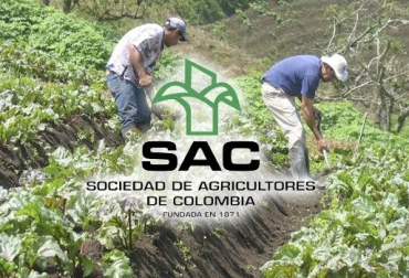 La SAC presentó un documento sobre lo que deberían ser las bases de la política agropecuaria del próximo gobierno..Foto: CRHoy.com - sac.org.co Logo SAC y agricultores