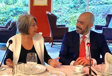 La próxima ministra de Agricultura, Cecilia López, se reunió con la SAC y sus gremios para un primer acercamiento de cara a las futuras políticas agropecuarias. Foto: SAC Cecilia López y Jorge Enrique Bedoya