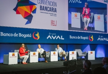 Entre las acciones figura la de rediseñar los incentivos crediticios para mejorar la productividad y el desarrollo, más adaptados al clima y con capacidad de mitigar los Gases Efecto Invernadero (GEI).Foto: minagricultura Ministra Cecilia López en la convención de Asobancaria