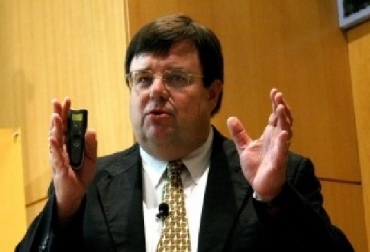 Dennis DiPietre plantea el tema de la destrucción de demanda en la coyuntura actual, que bien puede aplicarse a la ganadería bovina. Foto: 3tres3.com Dennis DiPietre. Economista. KnowledgeVentures, LLC. Estados Unidos