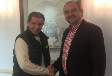 Pertenecemos a dos países que se encuentran cercanos y debemos estrechar relaciones, sobre todo, que tenemos una misma línea de trabajo en pro del desarrollo ganadero, puntualizó Solón Guerrero Palma Foto: Fedegán José Félix Lafaurie , presidente ejecutivo de Fedegán y Solón Guerrero Palma, presidente de la junta directiva de la Federación de Asociaciones Ganaderas de Nicaragua