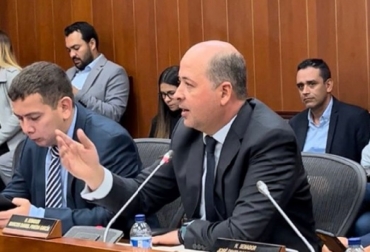 El senador Marcos Daniel Pineda García, abre el debate a este proyecto para escuchar a los gremios y otros actores sobre el impacto del proyecto de ley que prohíbe la exportación de animales vivos.Foto: twetter Senador Marcos Daniel Pineda García