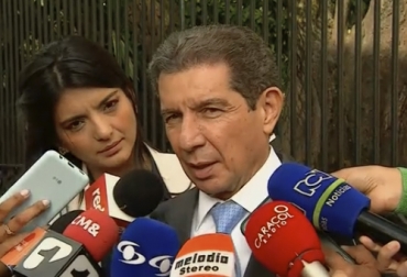 “Hay un interés de Fedegán de facilitarle al gobierno un proceso para que pueda avanzar en cumplir con el punto 1 del acuerdo que se firmó con las Farc, Lafaurie. Foto: Captura de video noticias Caracol José Félix Lafaurie, presidente ejecutivo de Fedegán