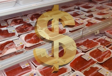 La comparación de los precios finales al consumidor de un kilo de carne de res no tiene mucho sentido porque son economías con dinámicas distintas. Foto: elagrario.com - pngegg.com precio de la carne