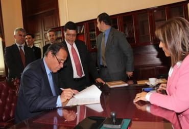 El anuncio lo hizo el ministro de Agricultura, Juan Camilo Restrepo, durante el foro organizado por el diario La República. Foto: Cortesía Ministerio de Agricultura. Juan Camilo Restrepo, Ministro de Agricultura.
