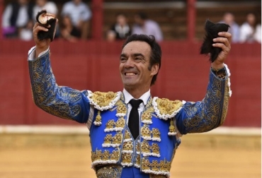 Manuel Jesús "El Cid", era considerado uno de los toreros más profundos y puros del momento, gracias a una gran técnica y un toreo al natural. Foto: el-cid.es El Cid, despedida en América, técnica, estilo al natural, la zurda de oro, feria de Manizalez, alternativa, toros de Santa Barbara, noticias de ganadería colombiana, CONtexto ganadero.