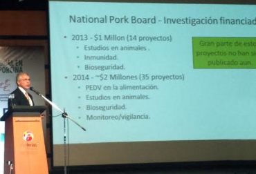 El experto en sanidad animal de la Universidad Estatal de Iowa fue enfático al pedir asegurar que es necesario prestar atención a los pequeños detalles para evitar propagaciones del virus. Foto: CONtexto Ganadero. Jeffrey Zimmerman