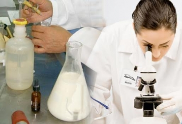 El 31 de diciembre vence el plazo que el Ministerio de Agricultura y Desarrollo Rural fijó para acreditar laboratorios. Foto: CONtexto ganadero. acreditación de los laboratorios leche colombia