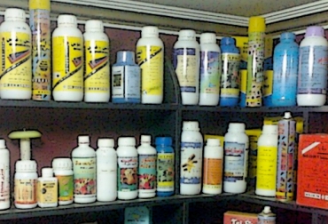 Ganaderos y agricultores deben adquirir este tipo de productos en tiendas certificadas y cerciorarse de que tengan registro ICA. Foto: scientiablog.com. Identificar fertilizantes falsificados, Identificar plaguicidas falsificados, costos fertilizantes, costo plaguicidas, fertilizantes falsificados, venta de fertilizantes falsificados, fertilizantes adulterados, identificar fertilizantes adulterados, identificar plaguicidas adulterados, CONtexto ganadero, ganaderos Colombia