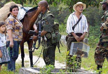 La unión de los productores evitará que sean sacados de sus territorios. Foto: noticiasorienteantioqueno.files.wordpress.com. restitución de tierras, ley de tierras, ley de tierras en colombia, recuperación de baldíos, ley 1448 de tierras, proceso de paz, negociaciones de la habana, ganaderos víctimas de la restitución, dignillanos, ganadería colombia, fedegasán, jaime clavijo picón, ganaderos del meta, contexto ganadero, ganadería colombia