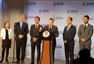 El anuncio fue hecho el lunes en presencia del presidente, Juan Manuel Santos. Foto: ICA. aftosa, fiebre aftosa, aftosa en colombia, fiebre aftosa 2017, fiebre aftosa en colombia 2017, oie, colombia libre de aftosa, recertificación colombia libre de aftosa, contexto ganadero, ganadería colombia, ica, ica colombia, noticias ganaderas colombia