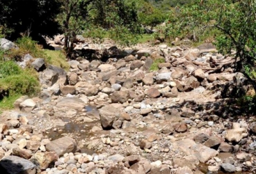Los productores deben almacenar agua suficiente para enfrentar adecuadamente la sequía generada por El Niño. Foto: vanguardia.com. Ganadería, ganadería colombia, noticias ganaderas, noticias ganaderas colombia, CONtexto ganadero, IDEAM, fenómeno de El Niño, fenómeno de el niño en colombia, clima colombia, NOAA, Alternativas para enfrentar una sequía prolongada en la ganadería colombiana, Ministerio de Agricultura, SAC, SAC Colombia, Andrés Valencia Pinzón