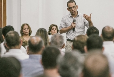 El sacrificio de los animales y la vacunación de emergencia es el camino más corto para recuperar la condición de país libre de fiebre aftosa con vacunación, explicó el ministro Valencia Pinzón. Foto: MADR Colombia, ICA, MADR, Fiebre aftosa, en seis meses se recuperaría estatus sanitario, Ministerio de Agricultura y Desarrollo Rural, Andrés Valencia Pinzón, Organización Mundial de Sanidad Animal (OIE) de ejecutar el sacrificio de estos animales, vacunación de emergencia, cuarentena en el Cesar y La Guajira, investigación epidemiológica, Ganadería, ganadería colombiana, noticias ganaderas, noticias ganaderas Colombia, CONtexto ganadero