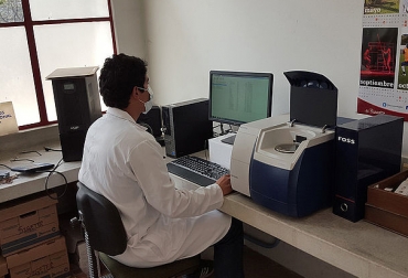 La carne bovina tiene un importante aporte de selenio, zinc y hierro, así como vitaminas del complejo B, como la B12. Foto: Bryan Josué Mojica Cardona - Unimedios. Ganadería, ganadería colombia, noticias ganaderas, noticias ganaderas colombia, CONtexto ganadero, Calidad nutricional de carne bovina, espectroscopía de reflectancia en el infrarrojo cercano, NIRS, calidad de alimentos para los humanos, Bryan Josué Mojica Cardona, magíster en Producción Animal de la Universidad Nacional de Colombia, grasa, proteína, humedad, cenizas, perfil de ácidos grasos, color, textura, selenio, zinc, hierro, vitaminas del complejo B, B12, Claudia Ariza Nieto, integrante de la Corporac