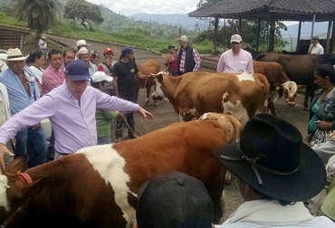 “Estamos esperanzados que esté año con la certificación nuevamente de libre de aftosa con vacunación, sea de un panorama favorable”, sostuvo Filippo Rapaioli. Foto: Contexto ganadero. Programación de crédito, solventar la sequía, días de campo, ferias regionales, ferias nacionales, asamblea de Asosimmental, foro cárnico, sello de calidad de la carne Asosimmental, base genómica, caracterización de bovinos, noticias de ganadería colombiana, CONtexto ganadero.
