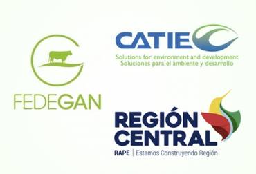 En la firma del convenio participaron los representantes de Fedegán. RAP-E y CATIE. Foto: Fedegán - catie.ac.cr - regioncentralrape.gov.co ganadería, ganadería colombia, noticias ganaderas, noticias ganaderas Colombia, contexto ganadero, convenio tripartito, convenio rape fedegan catie, convenio ganadería sostenible, carbono cero, carbono neutro