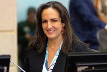 “Con ‘Una Vaca por la Paz’, logramos ayudar a más de 15.000 familias de manera indirecta”, sostuvo María Fernanda Cabal. Foto: Cortesía. Vuelve “Una Vaca por la Paz”, programa que ha beneficiado a más de 5000 campesinos vulnerables, retomarán programa, donación de vacas, alimentar personas en Europa, plan Marshall, personas necesitadas, misionero posguerra, personas vulnerables, intervenido millones de familias, martillo, cena de remates, mujer rural, proyecto de vida, noticias de ganadería colombiana, CONtexto ganadero.